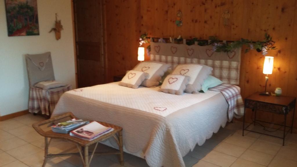 La Ferme D'Agathe Bed & Breakfast Sainte-Helene-sur-Isere Exterior photo