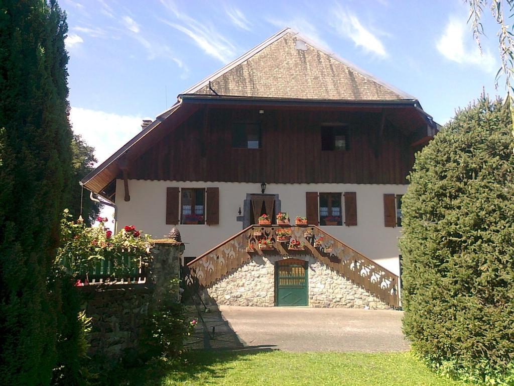 La Ferme D'Agathe Bed & Breakfast Sainte-Helene-sur-Isere Exterior photo