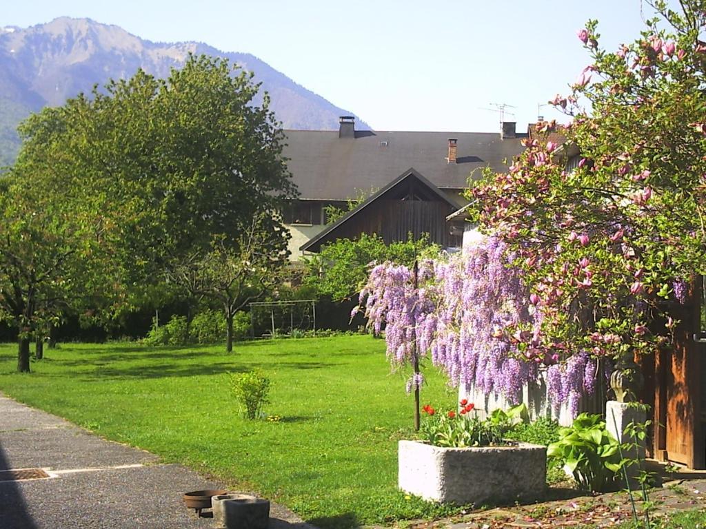 La Ferme D'Agathe Bed & Breakfast Sainte-Helene-sur-Isere Exterior photo
