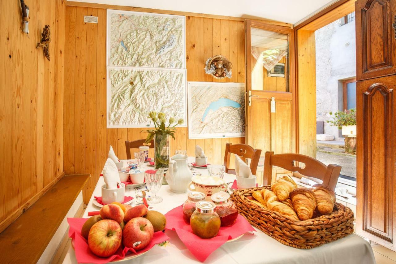 La Ferme D'Agathe Bed & Breakfast Sainte-Helene-sur-Isere Exterior photo