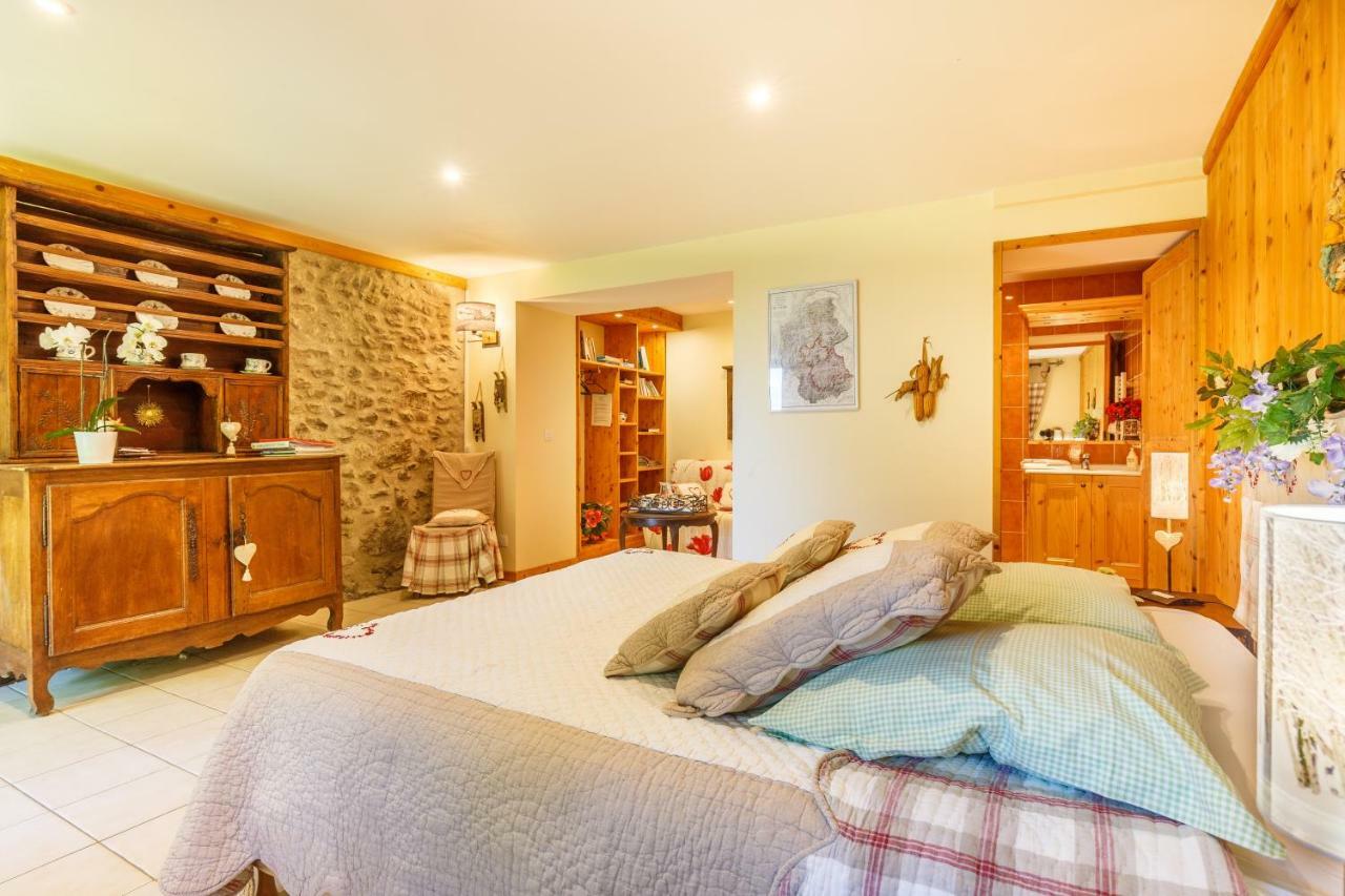 La Ferme D'Agathe Bed & Breakfast Sainte-Helene-sur-Isere Exterior photo