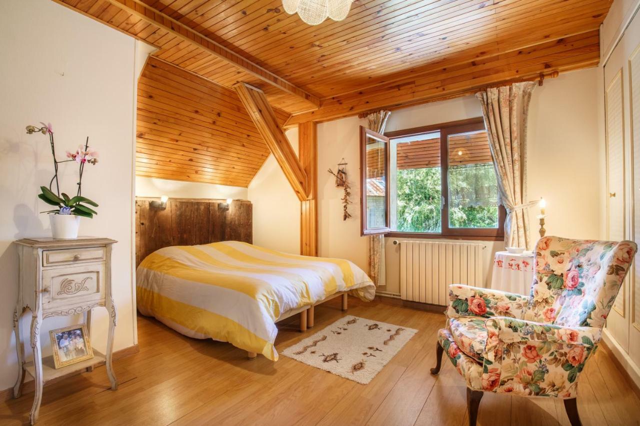 La Ferme D'Agathe Bed & Breakfast Sainte-Helene-sur-Isere Exterior photo